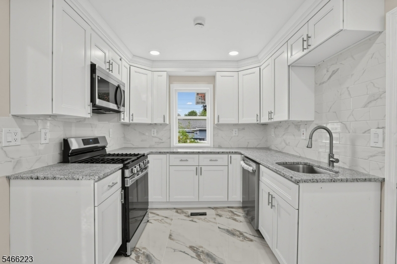 18 Bodine Avenue Monroe NJ 08094