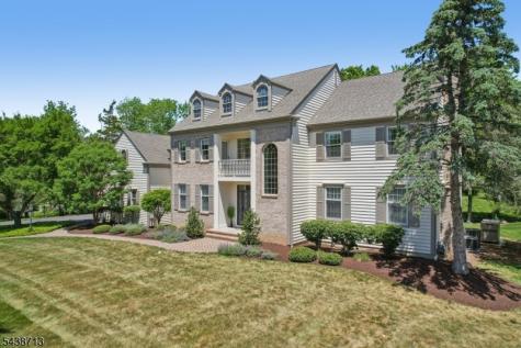 14 N Stone Hedge Drive Bernards NJ 07920