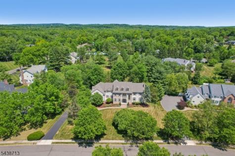 14 N Stone Hedge Drive Bernards NJ 07920