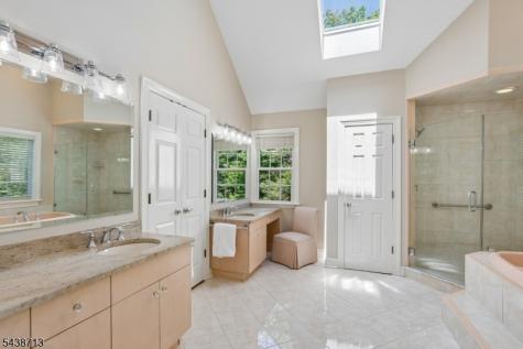14 N Stone Hedge Drive Bernards NJ 07920