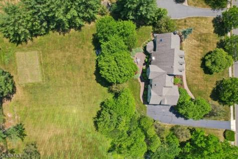 14 N Stone Hedge Drive Bernards NJ 07920