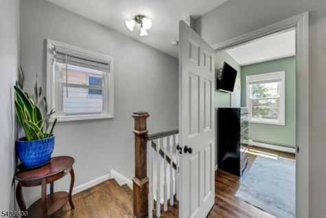 633 Lake Avenue Lyndhurst NJ 07071