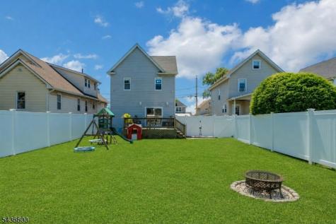 633 Lake Avenue Lyndhurst NJ 07071