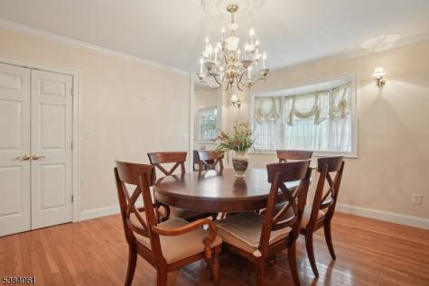 12 Edgewood Road Edison NJ 08820