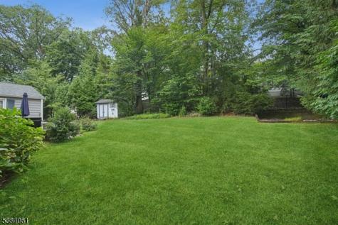 12 Edgewood Road Edison NJ 08820