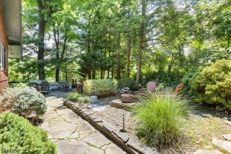 904 E End Road Stillwater NJ 07860