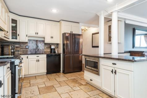 207 Eileen Drive Cedar Grove NJ 07009