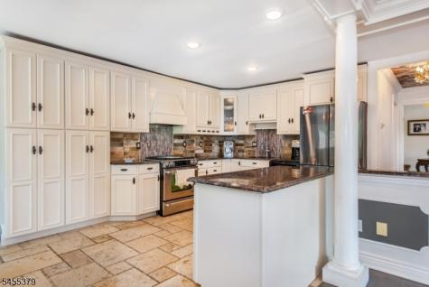 207 Eileen Drive Cedar Grove NJ 07009