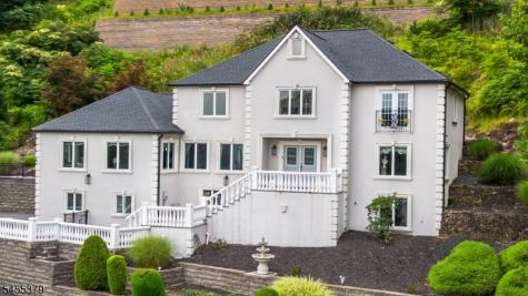 207 Eileen Drive Cedar Grove NJ 07009