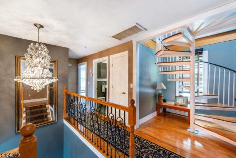 207 Eileen Drive Cedar Grove NJ 07009