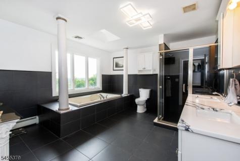 207 Eileen Drive Cedar Grove NJ 07009