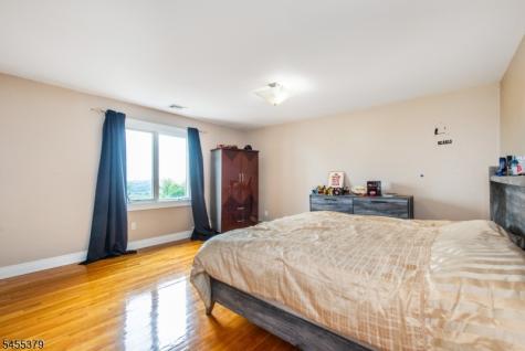 207 Eileen Drive Cedar Grove NJ 07009