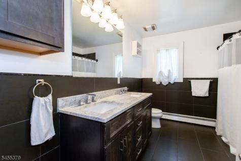 207 Eileen Drive Cedar Grove NJ 07009