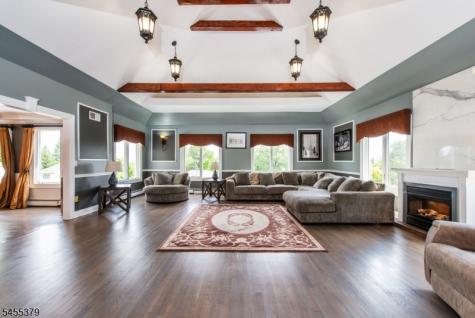 207 Eileen Drive Cedar Grove NJ 07009
