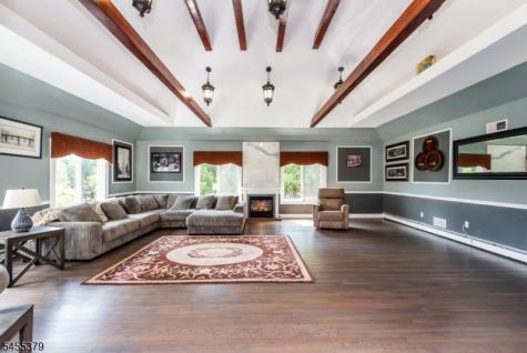 207 Eileen Drive Cedar Grove NJ 07009