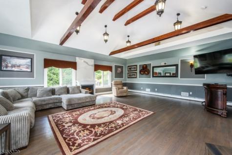 207 Eileen Drive Cedar Grove NJ 07009
