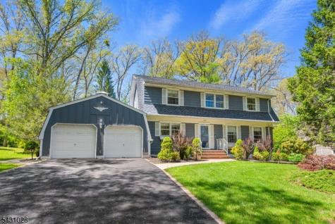20 E Circuit Drive Roxbury NJ 07876