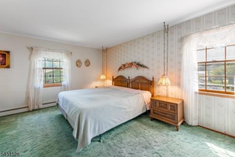 20 E Circuit Drive Roxbury NJ 07876