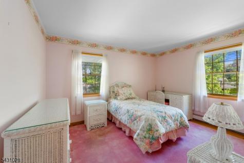 20 E Circuit Drive Roxbury NJ 07876