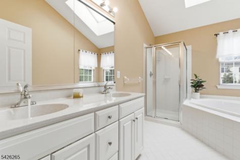 1803 Gary Road Greenwich NJ 08886