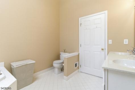 1803 Gary Road Greenwich NJ 08886