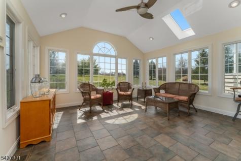11 Baker Way Hopewell NJ 08534