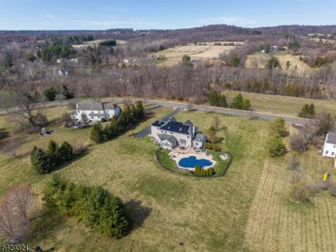11 Baker Way Hopewell NJ 08534