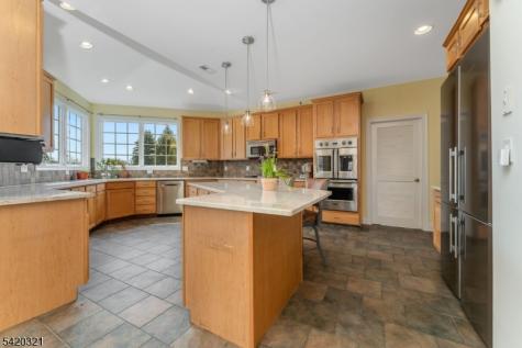 11 Baker Way Hopewell NJ 08534