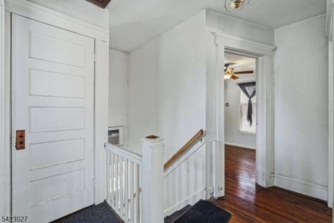 443 Wheatsheaf Road Roselle NJ 07203