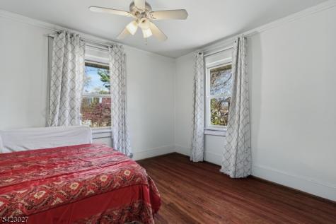 443 Wheatsheaf Road Roselle NJ 07203