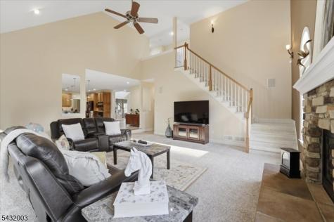 3 Cole Court Raritan NJ 08822