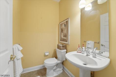 3 Cole Court Raritan NJ 08822