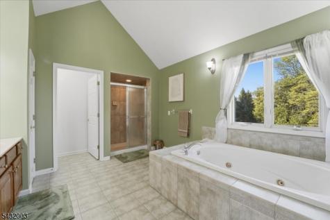 3 Cole Court Raritan NJ 08822