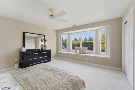 3 Cole Court Raritan NJ 08822
