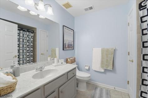 3 Cole Court Raritan NJ 08822