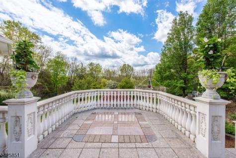 906 W End Drive Stillwater NJ 07860