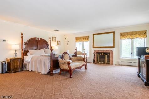 906 W End Drive Stillwater NJ 07860