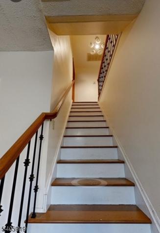 33 W Park Avenue Woodbridge NJ 07001