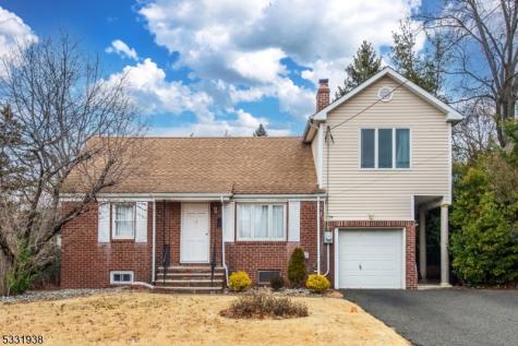 35 Taggart Way Saddle Brook NJ 07663