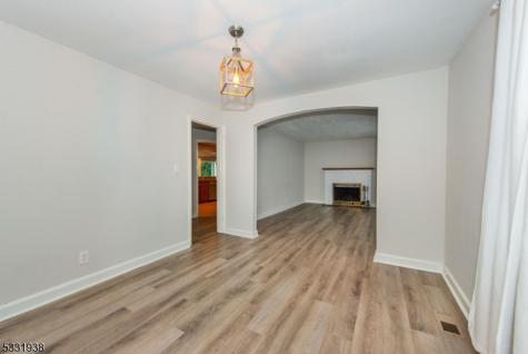 35 Taggart Way Saddle Brook NJ 07663