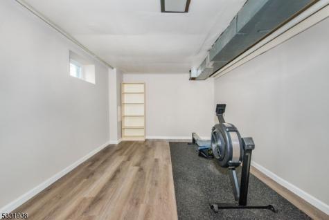 35 Taggart Way Saddle Brook NJ 07663