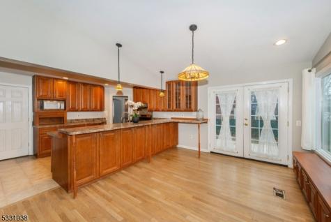 35 Taggart Way Saddle Brook NJ 07663