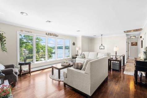 21 Skyline Drive Hopatcong NJ 07821