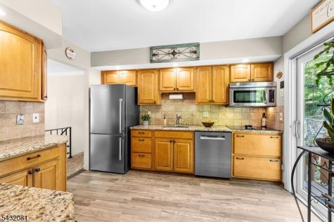 21 Skyline Drive Hopatcong NJ 07821