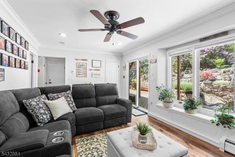 21 Skyline Drive Hopatcong NJ 07821