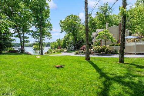 21 Skyline Drive Hopatcong NJ 07821