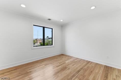 95 Huron Avenue Clifton NJ 07013
