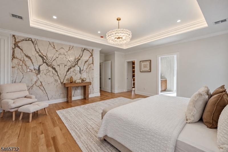 6 Cliffside Drive Livingston NJ 07039