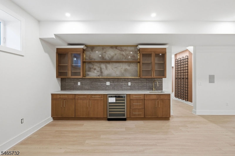6 Cliffside Drive Livingston NJ 07039