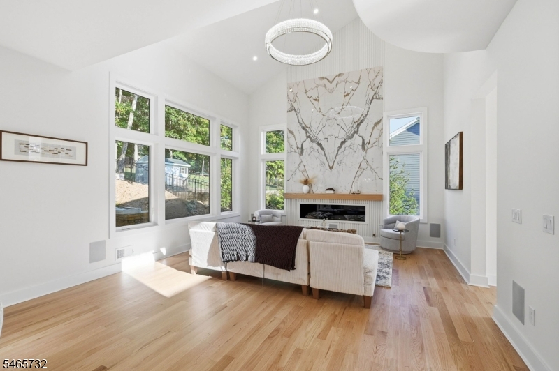 6 Cliffside Drive Livingston NJ 07039